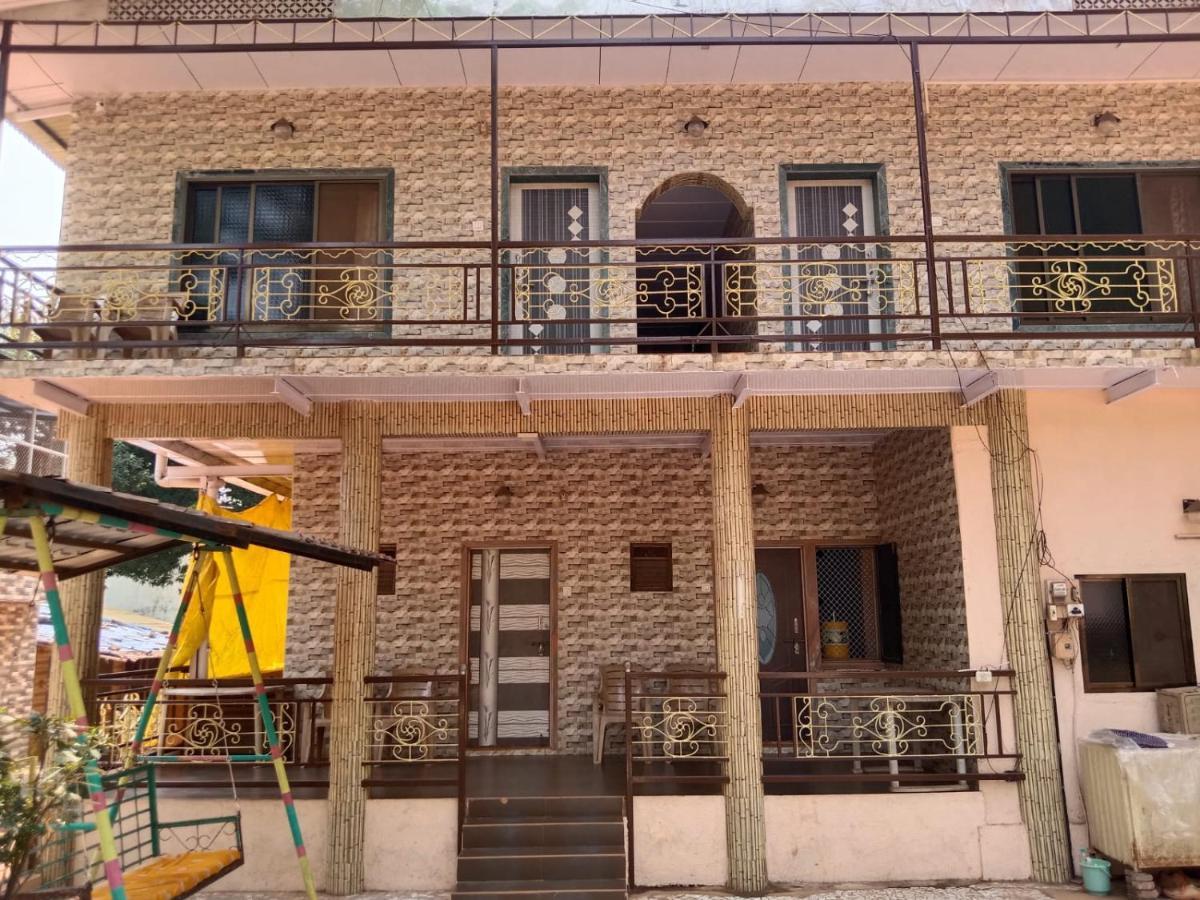 Hotel New Alpha House Matheran Esterno foto